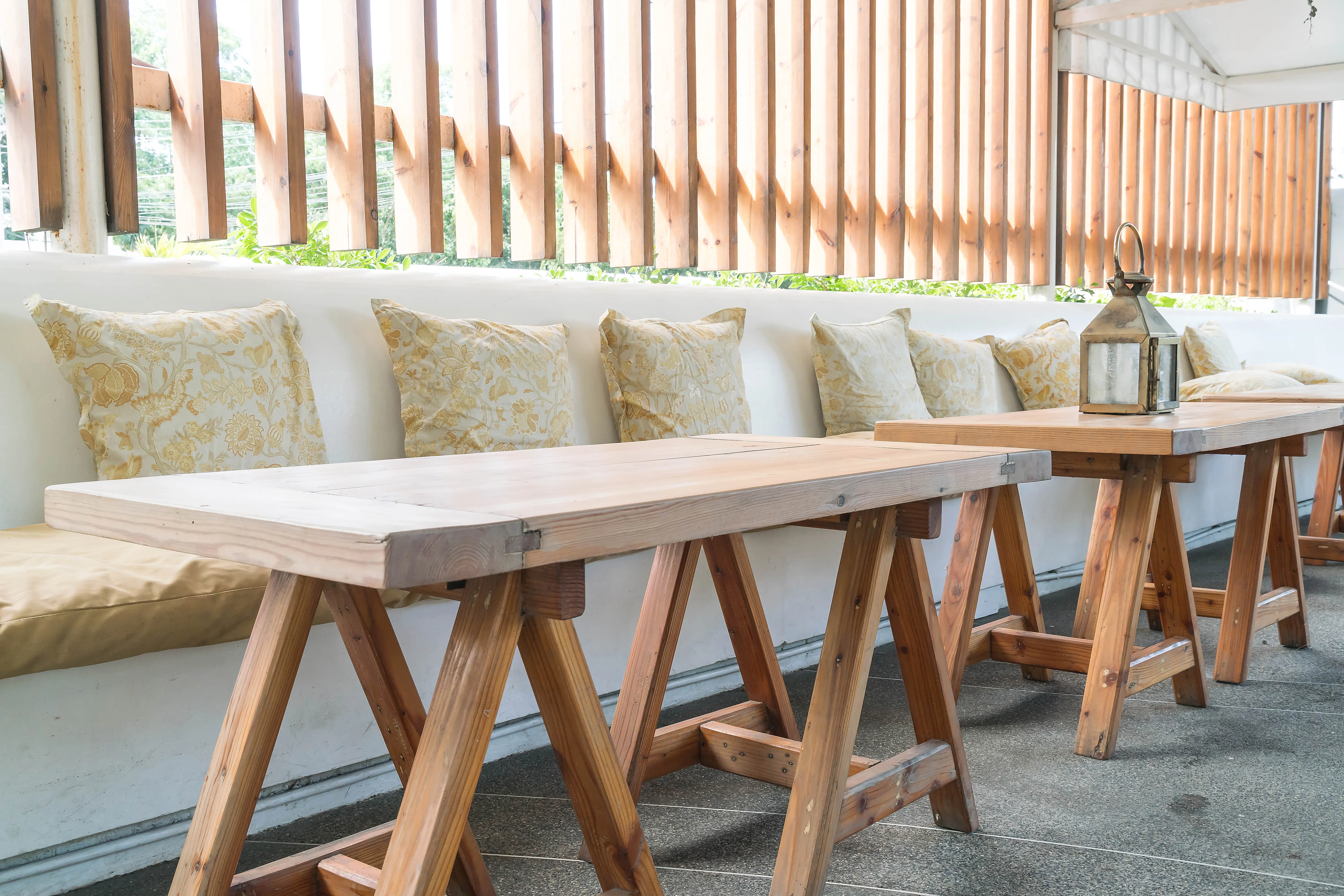 4 Ways Custom Banquette Seating Can Maximize Space